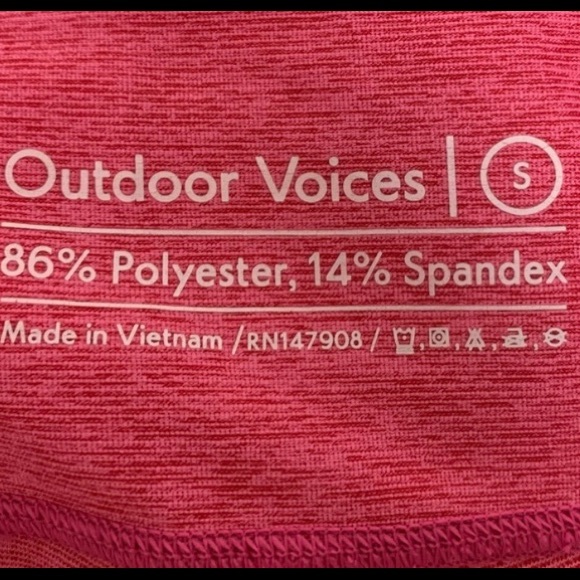 Outdoor Voices 3/4 Warmup Leggings - Picture 4 of 4